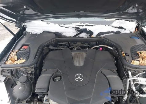 2019 Mercedes-Benz E 450 4Matic z USA, uszkodzony, nr VIN WDDZH6JB9KA682768